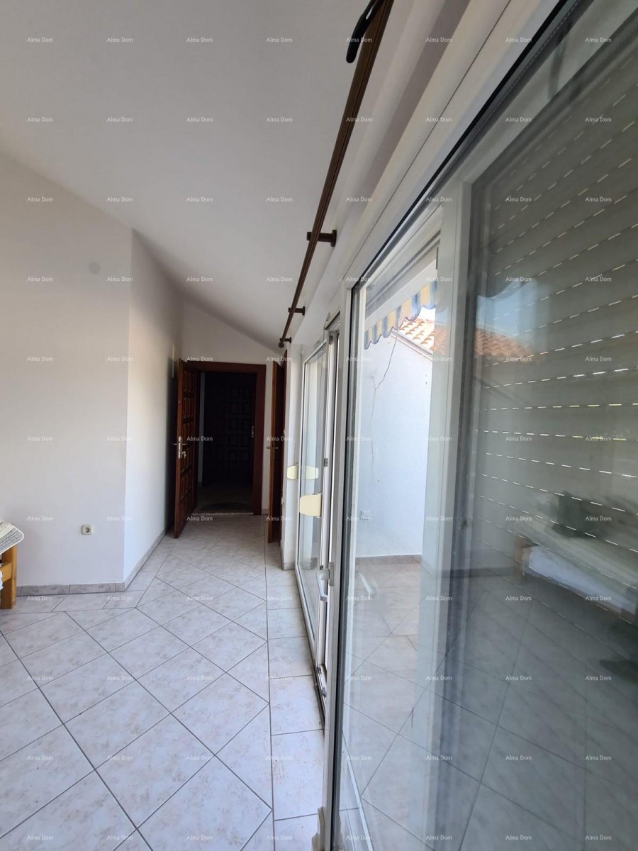 Odlična priložnost! Prodaja stanovanja na vrhunski lokaciji, Medulin! Pet minut lahke hoje do morja in plaž. Neposredna bližina kampa. 7