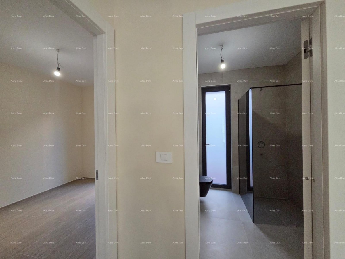 Dvosoban stan z velikim vrtom 100 metrov do obale. 22