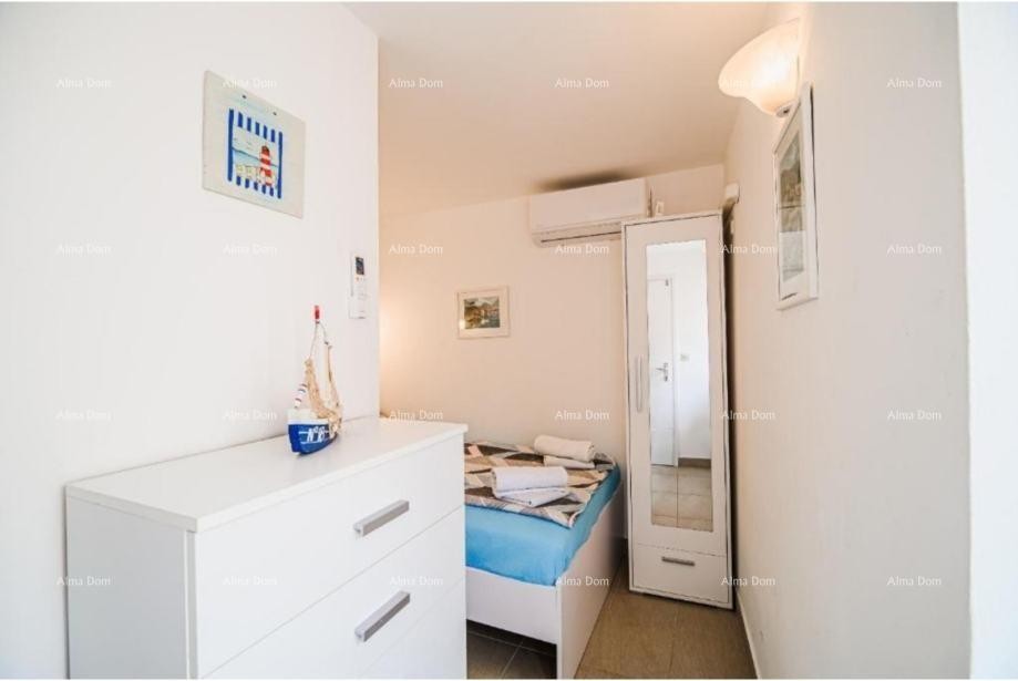 Sale - House in the center, only 50 m from the sea, Umag! 8