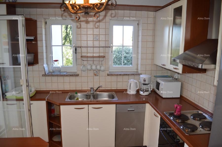 Prekrasna kuća sa bazenom! POREČ 4