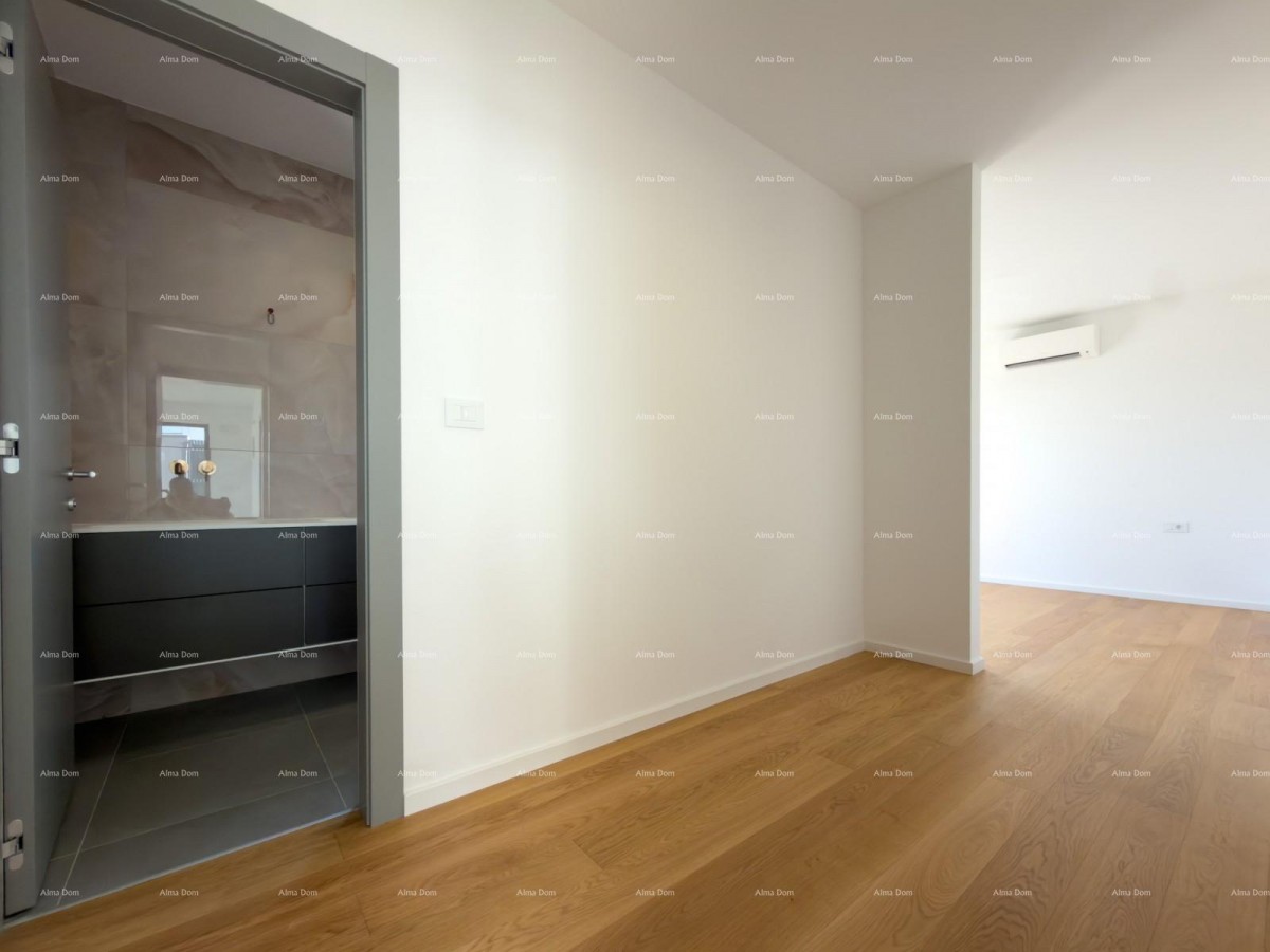 Современная вилла в 100 метрах от моря! 33