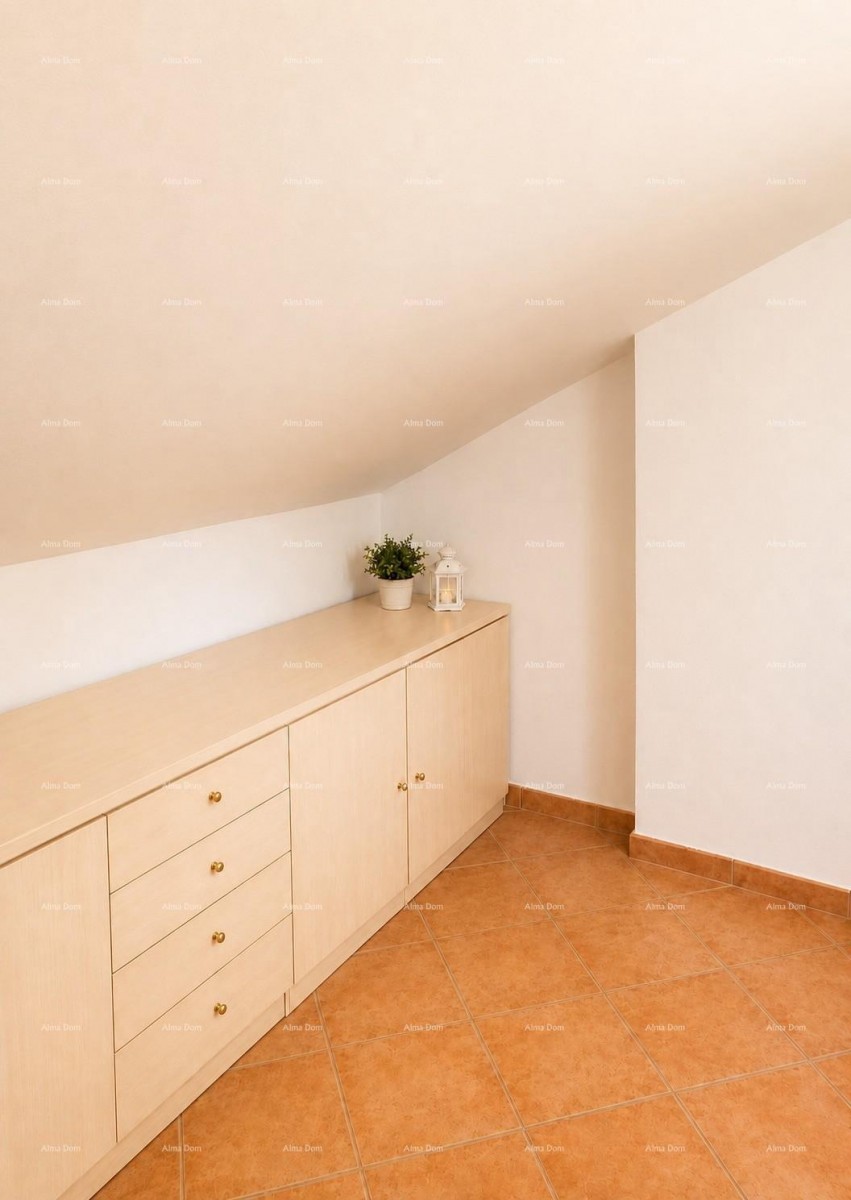 APARTMENT IN ROVINJ – 76 m², 2 GARAGES 10