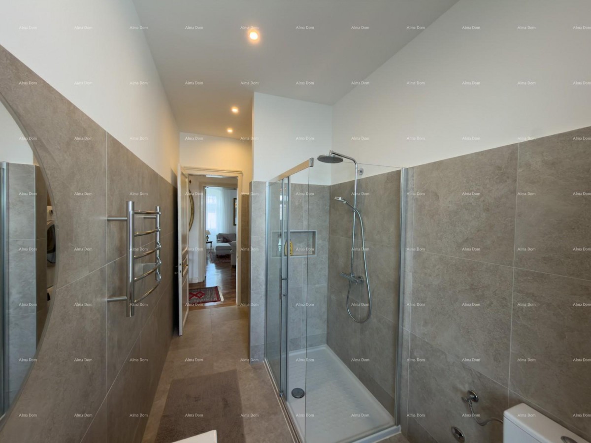 Ristrutturato appartamento nel centro di Pola! 16