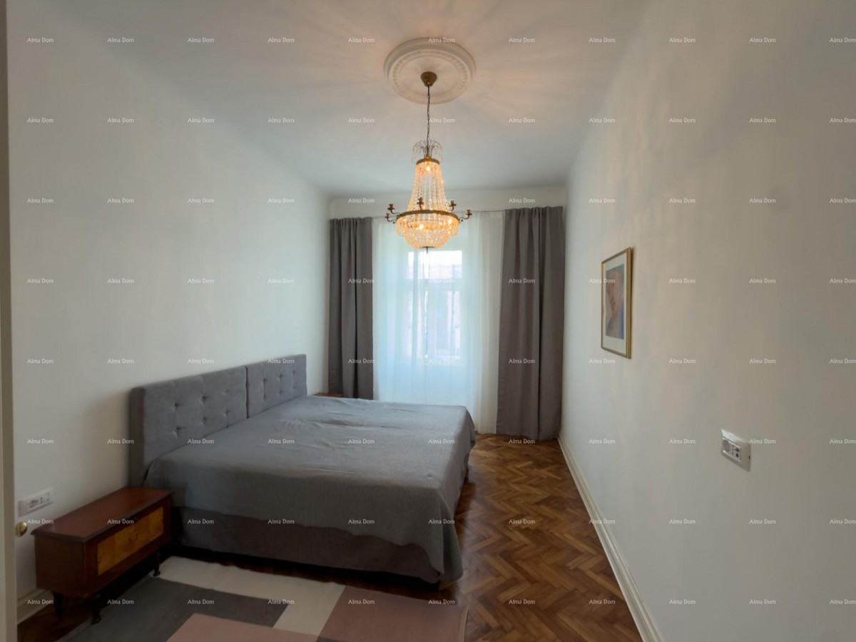 Renovirani stan u Centru Pule! Par koraka od gradske tržnice. 19