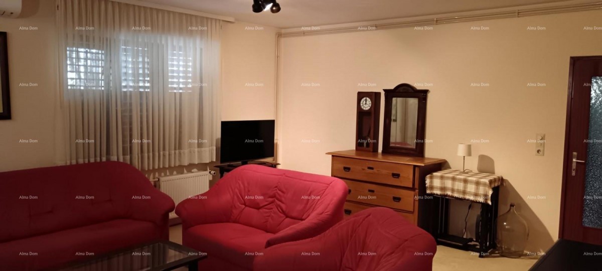 Poreč, Casa con appartamenti di 330m² con piscina 7