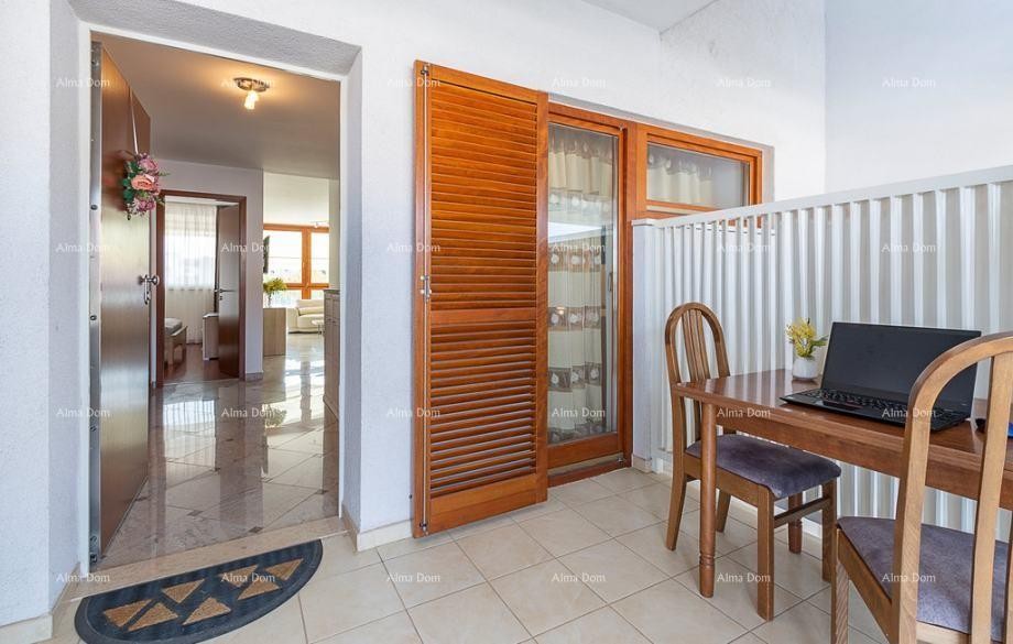 Rovinj – Apartma z 2 spalnicama in parkirnim mestom v garaži 7