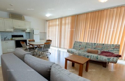 Prodaje se prostrani stan od 108 m² u  Puli. VIDIKOVAC.