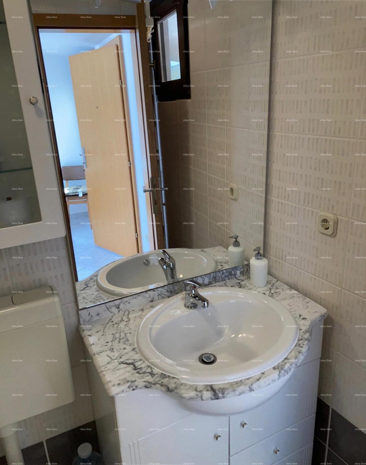 Апартаментный дом в центре Врсара – 200 м от моря 14