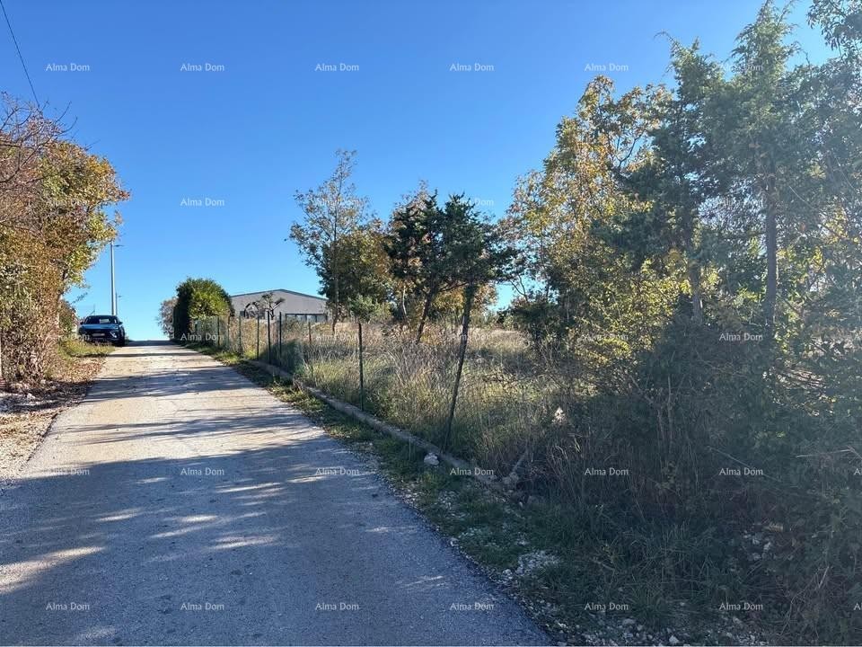 Terreno edificabile con permesso di costruzione definitivo – Barban 4