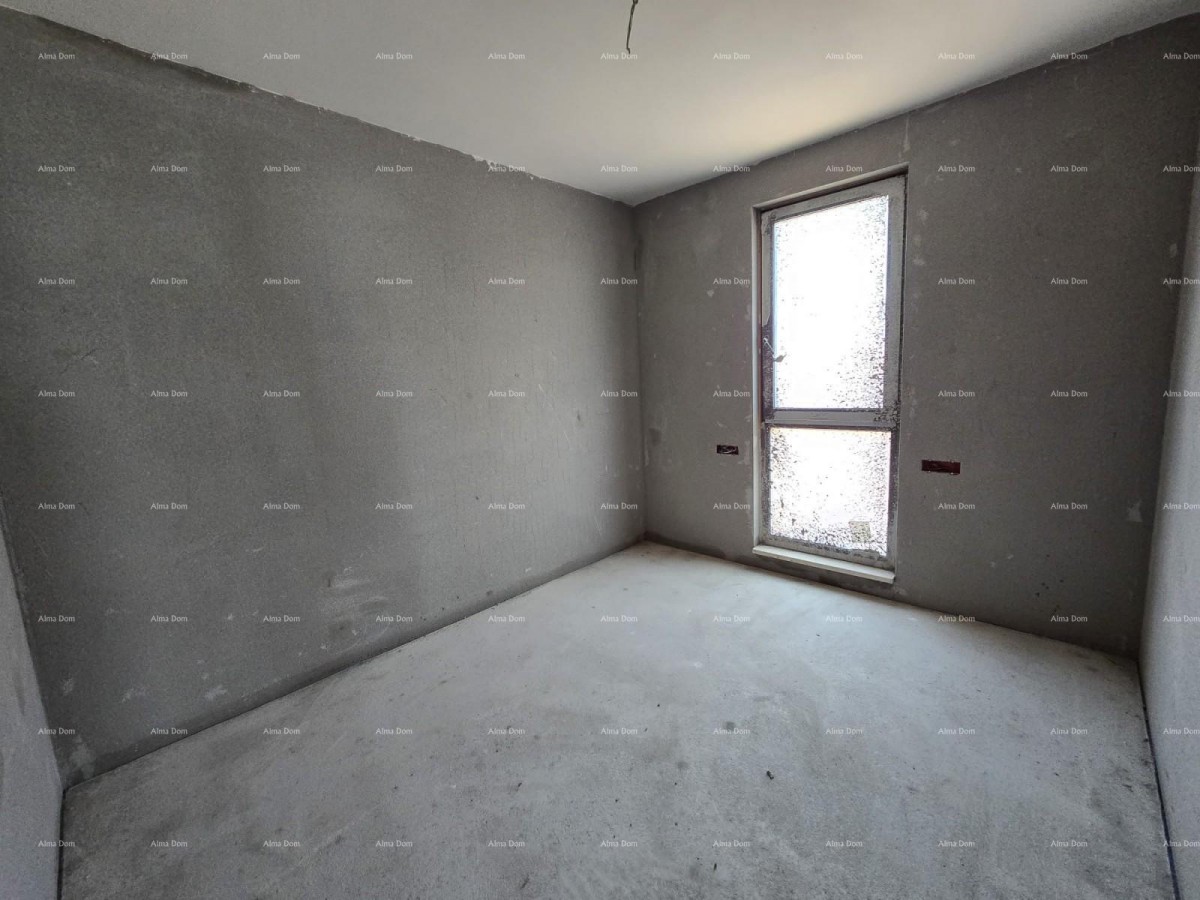 Prodaje se luksuzan stan u Medulinu,  strogi centar mjesta, par minuta lagane šetnje do rive i mora. 14