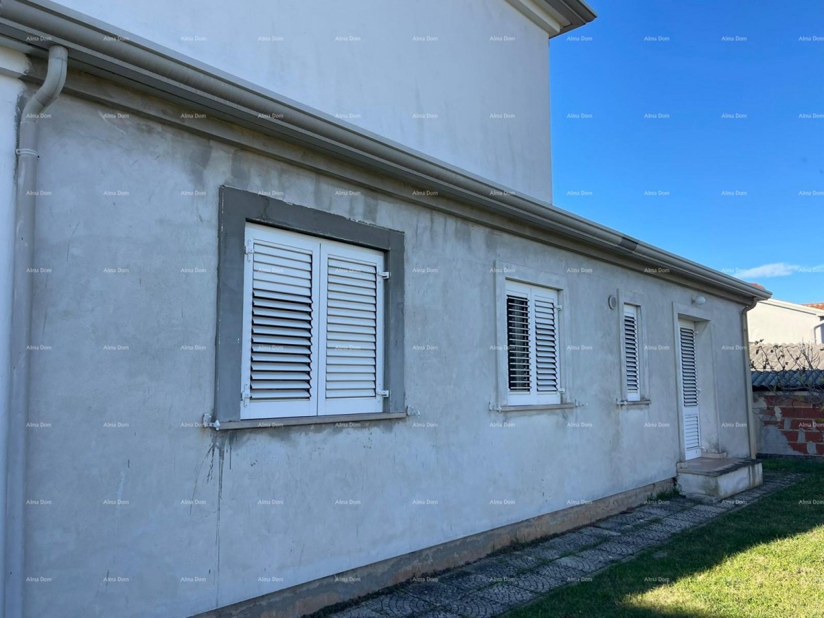 Umag! Kuća s velikom okućnicom i terasom. 21