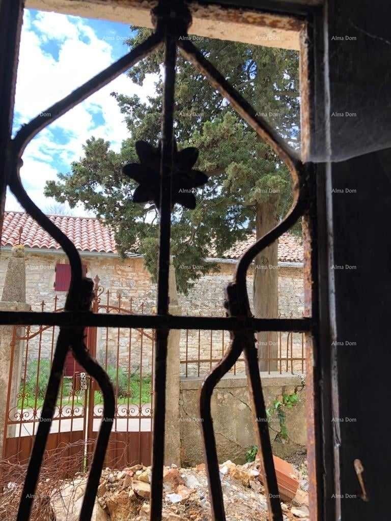 Prodamo kamnito hišo, Barban 9