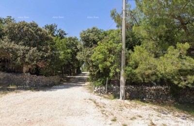 Vendiamo un terreno di 517 m2 con un edificio legalizzato, vicino a Duga Uvala.