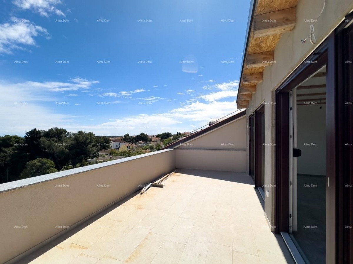 We are selling an apartment with a beautiful view of the sea! Premantura! 9