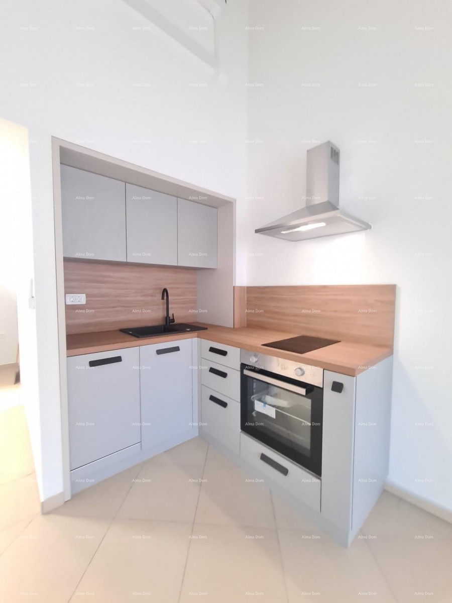 Istra. Pula. Veli vrh. 2