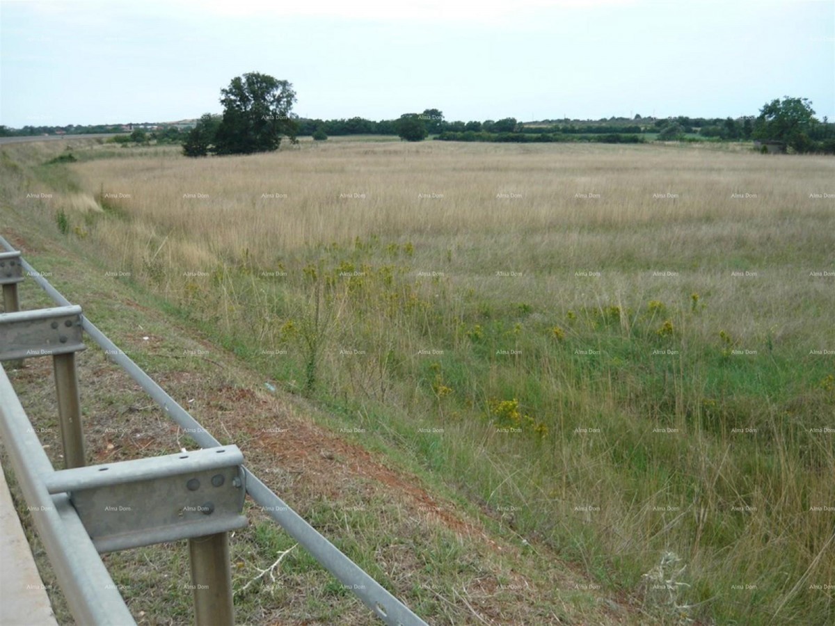 Jadreški, Vendesi terreno agricolo di 21.870 m² 3