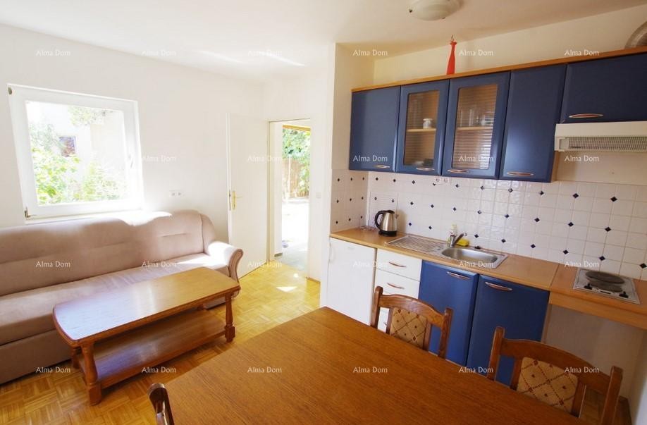 Labin, Casa con appartamenti, piscina e vista mare 9