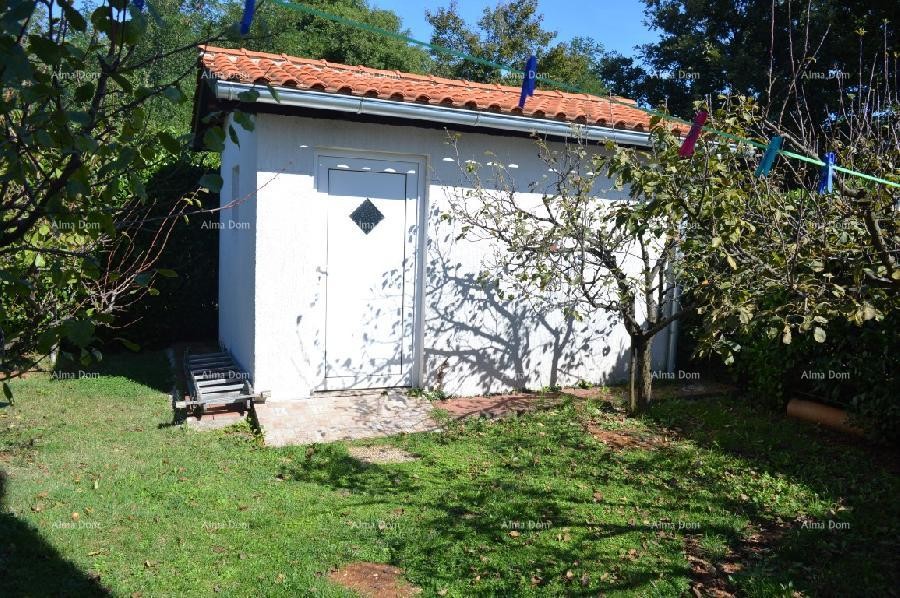 Prekrasna kuća sa bazenom! POREČ 35