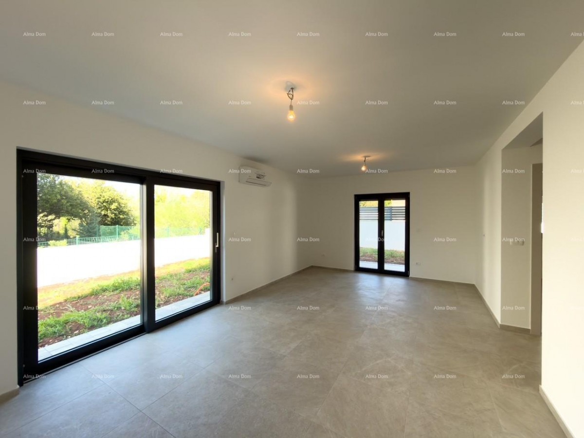 Prizemlje sa velikim vrtom! 8