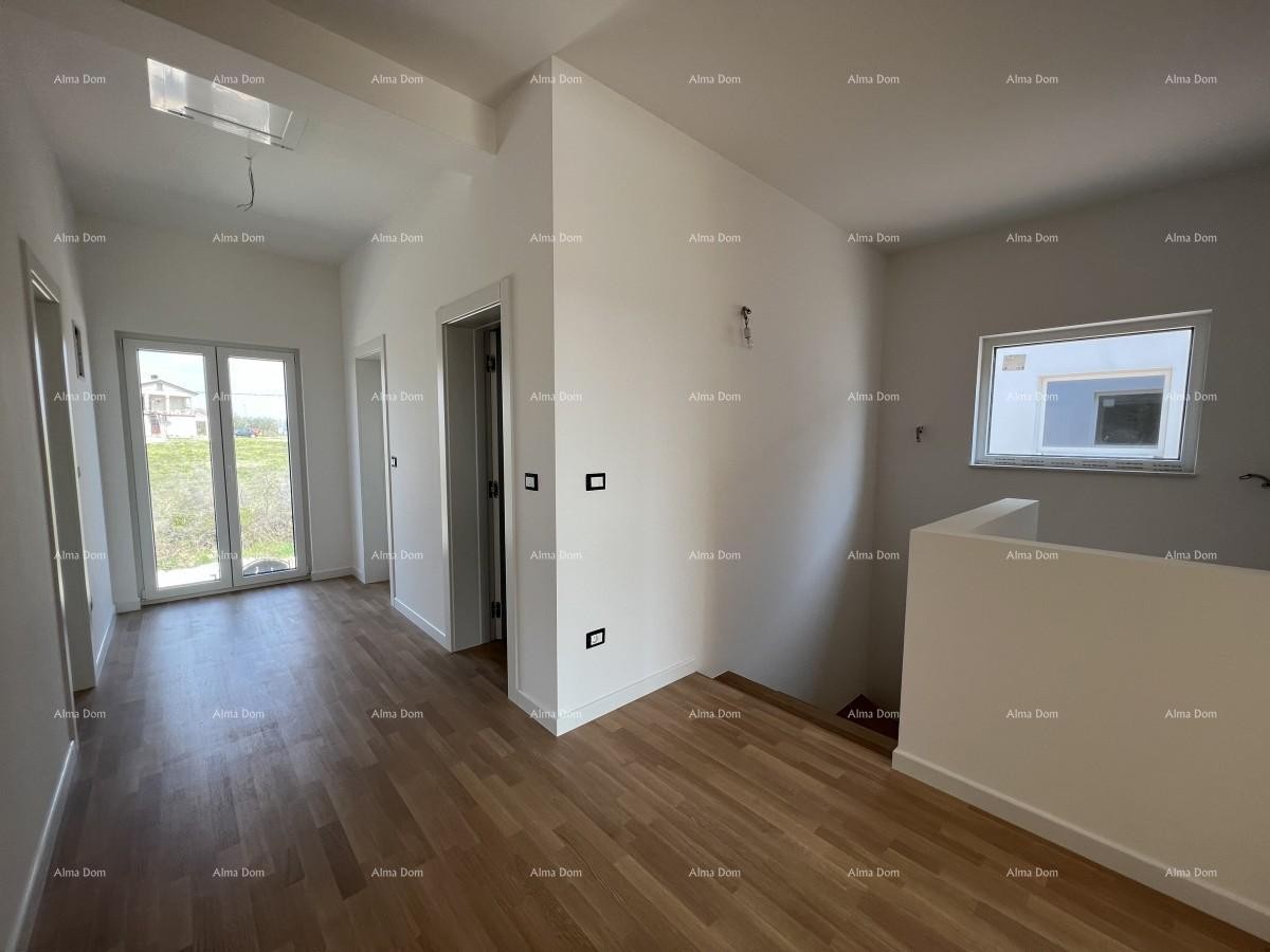 New house with a pool, modernly furnished. 7 km to the center of Poreč. 14