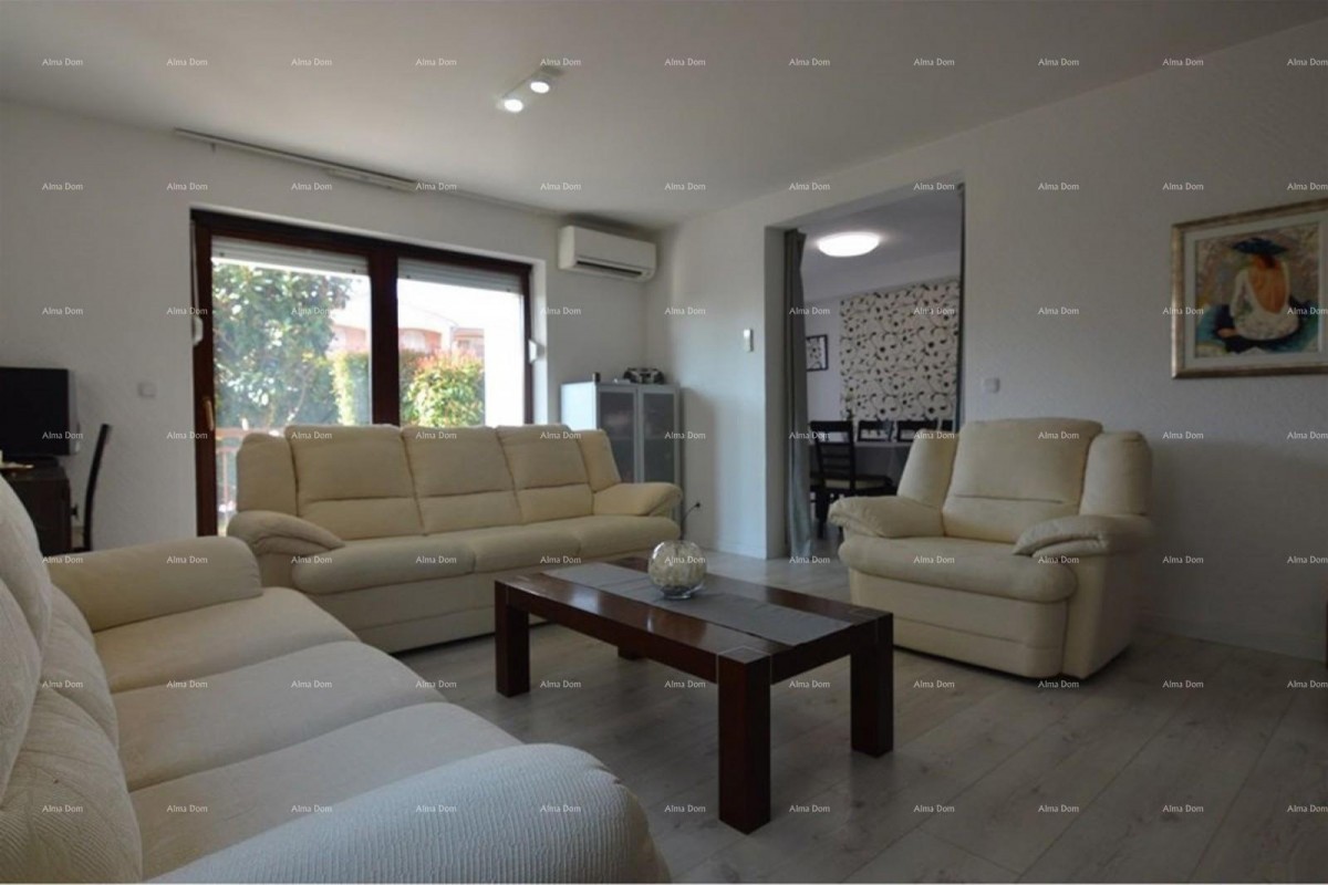 Spacious apartment with a yard, Tar 2