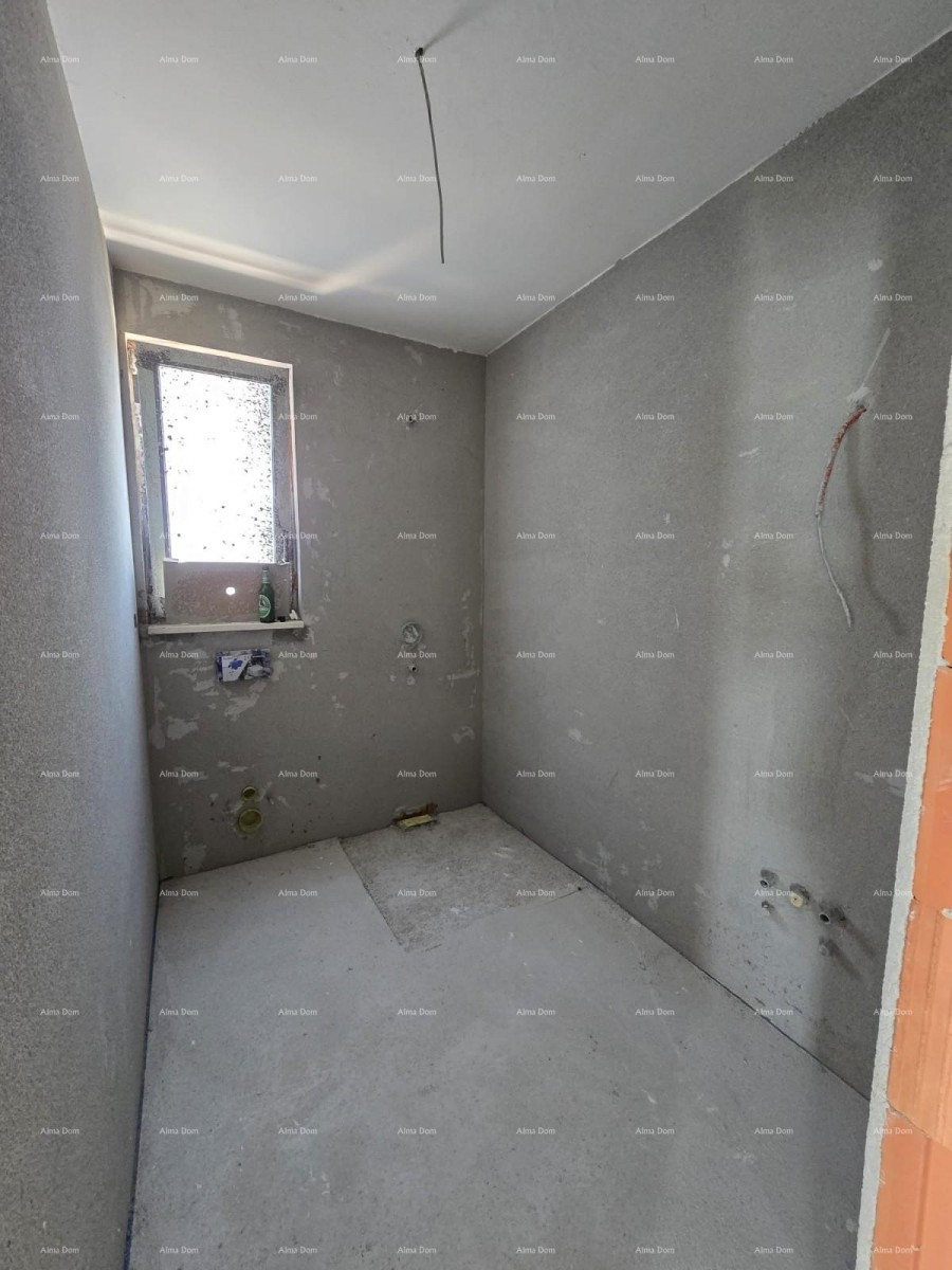 Prodaje se luksuzan stan u Medulinu,  strogi centar mjesta, par minuta lagane šetnje do rive i mora. 6