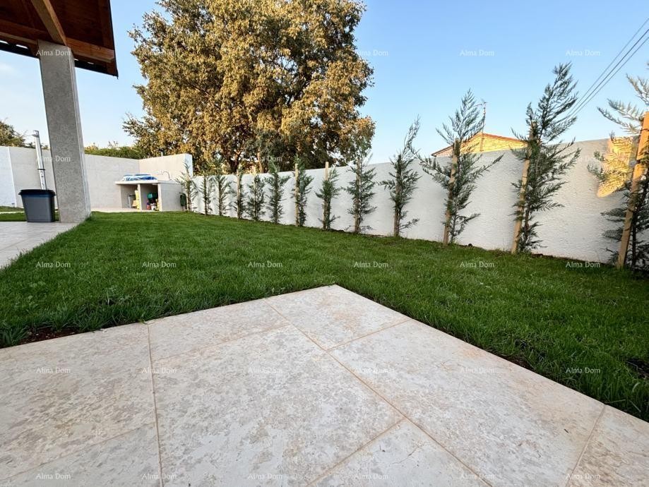 Prodaje se samostojeća moderna prizemna kuća, Bale! 1