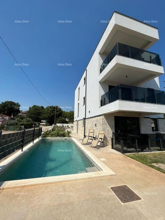 Moderna casa con piscina a Medulin, ideale per famiglie o investimenti! 3