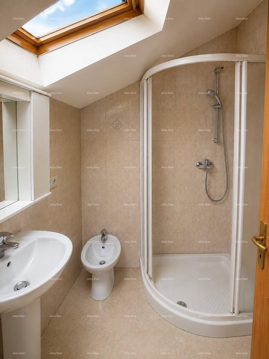 APARTMENT IN ROVINJ – 76 m², 2 GARAGES 15