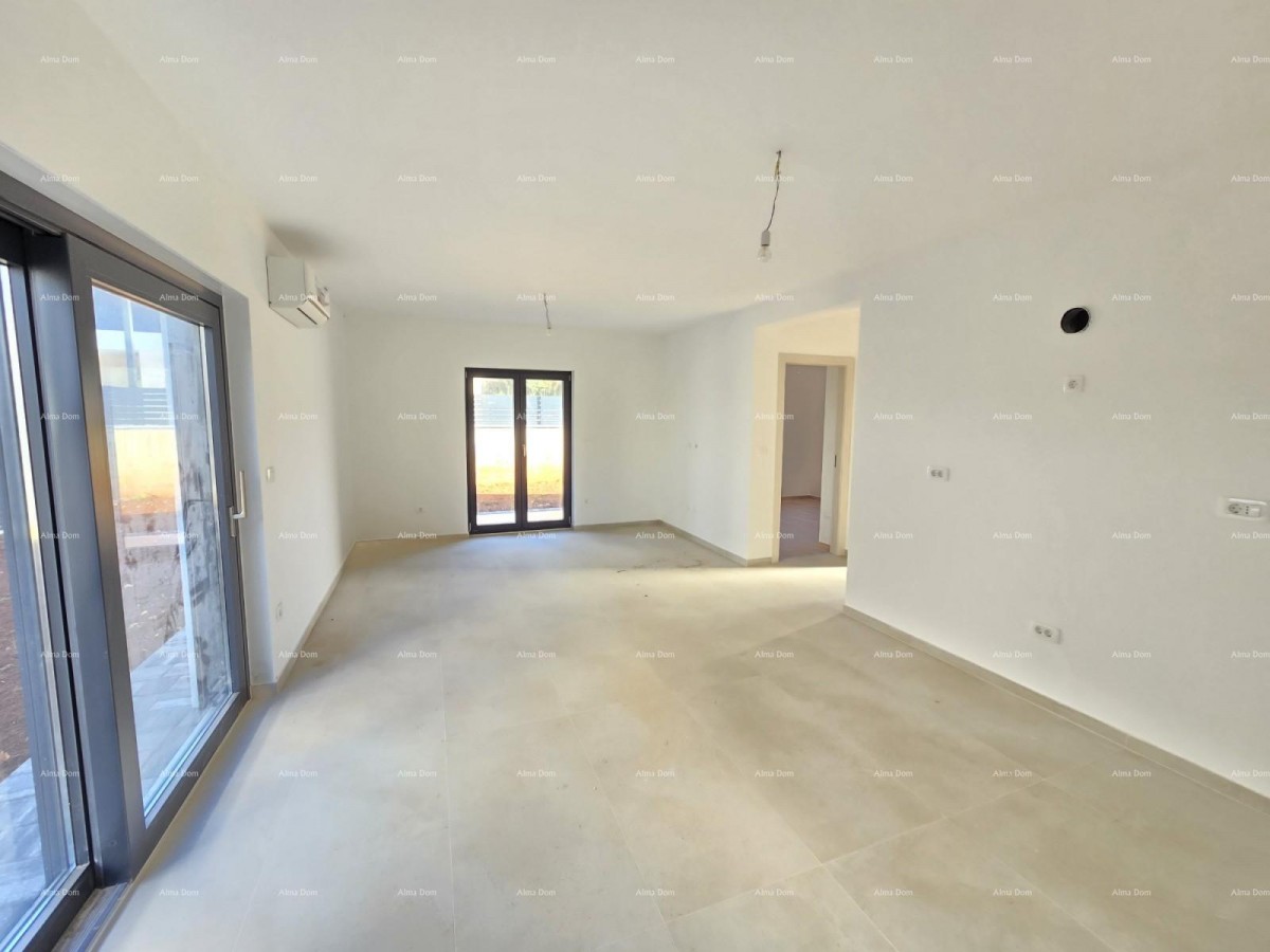 Двухкомнатная квартира с садом недалеко от моря. МЕДУЛИН. 3