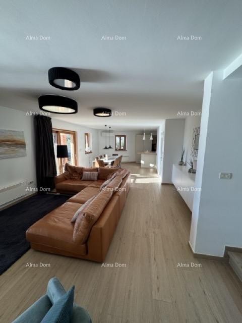 Casa Mediterranea con piscina e vista mare, Raša 3