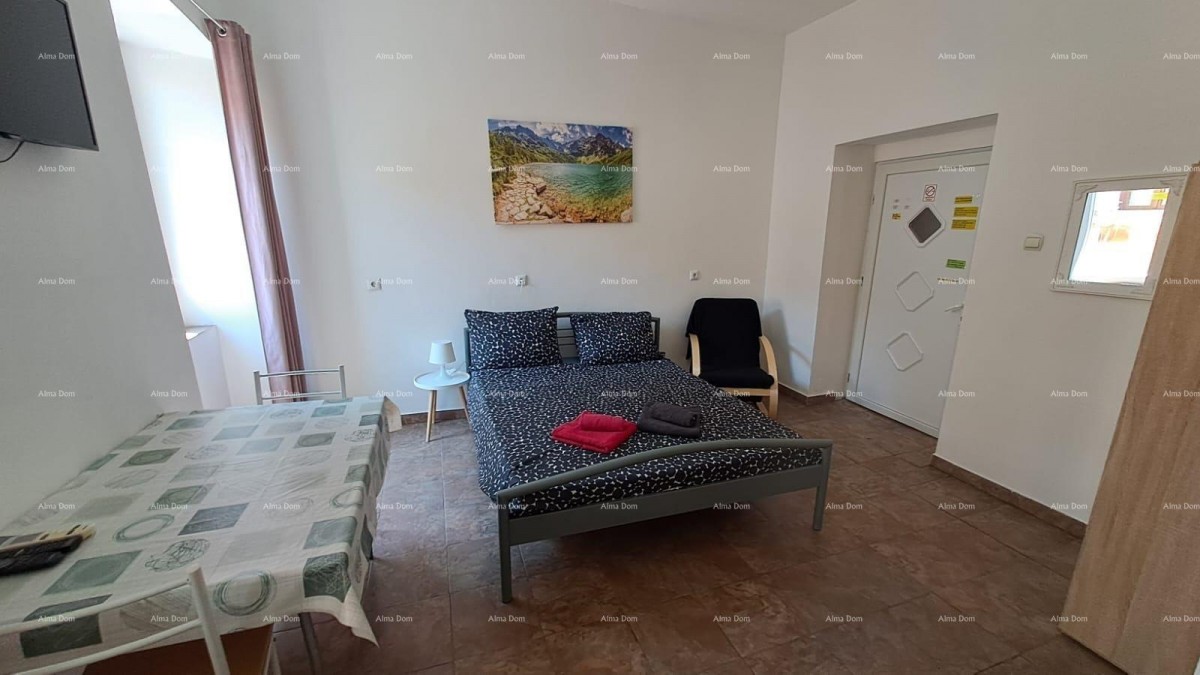 Pula, centro storico – 90,30 m² | 4 appartamenti studio arredati | Vista sulle Porte d'Oro | Attività turistica avviata 15