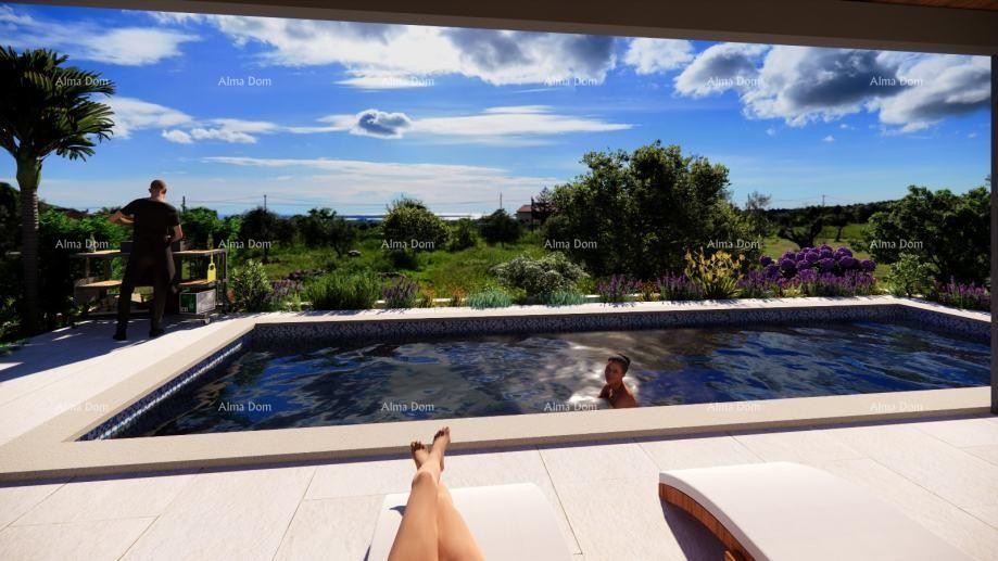 Продаем красивый двухуровневый дом с бассейном и видом на море и Бриюну, в Галижане. 6