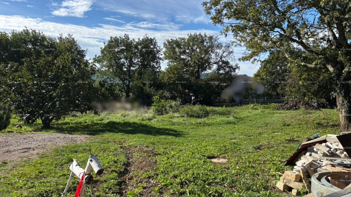 Buzet. Terreno edificabile, 980 m2. Parte abitata del luogo. 2