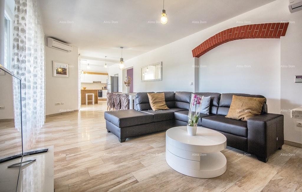 Premantura, samostojeća kuća sa 5 spavaćih soba.Blizina mora . 23