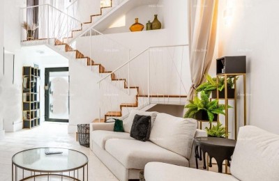 Renovated Stone House with Pool in the Center of Vodnjan