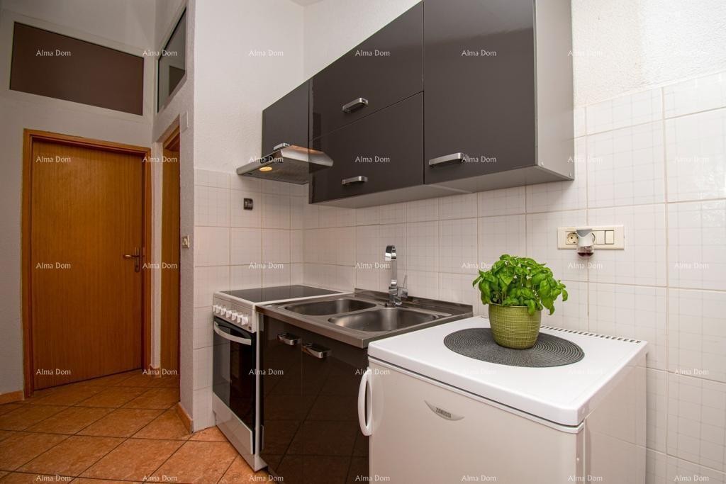 Banjole. Kuća sa 3 apartmana i bazenom. 15