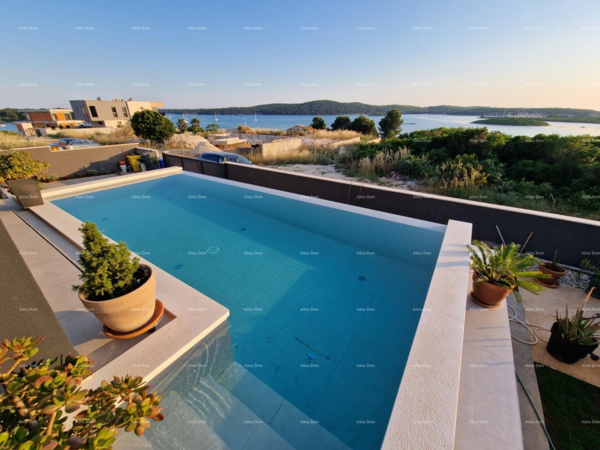 Prodaja luksuzne vile v Medulinu – 100 m od morja 7