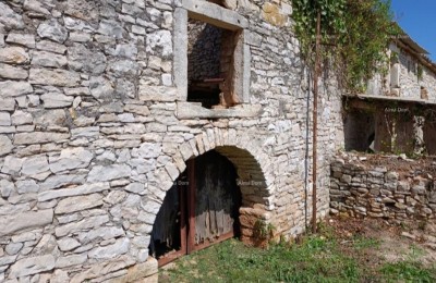 Stone House for Renovation – Near Šišan