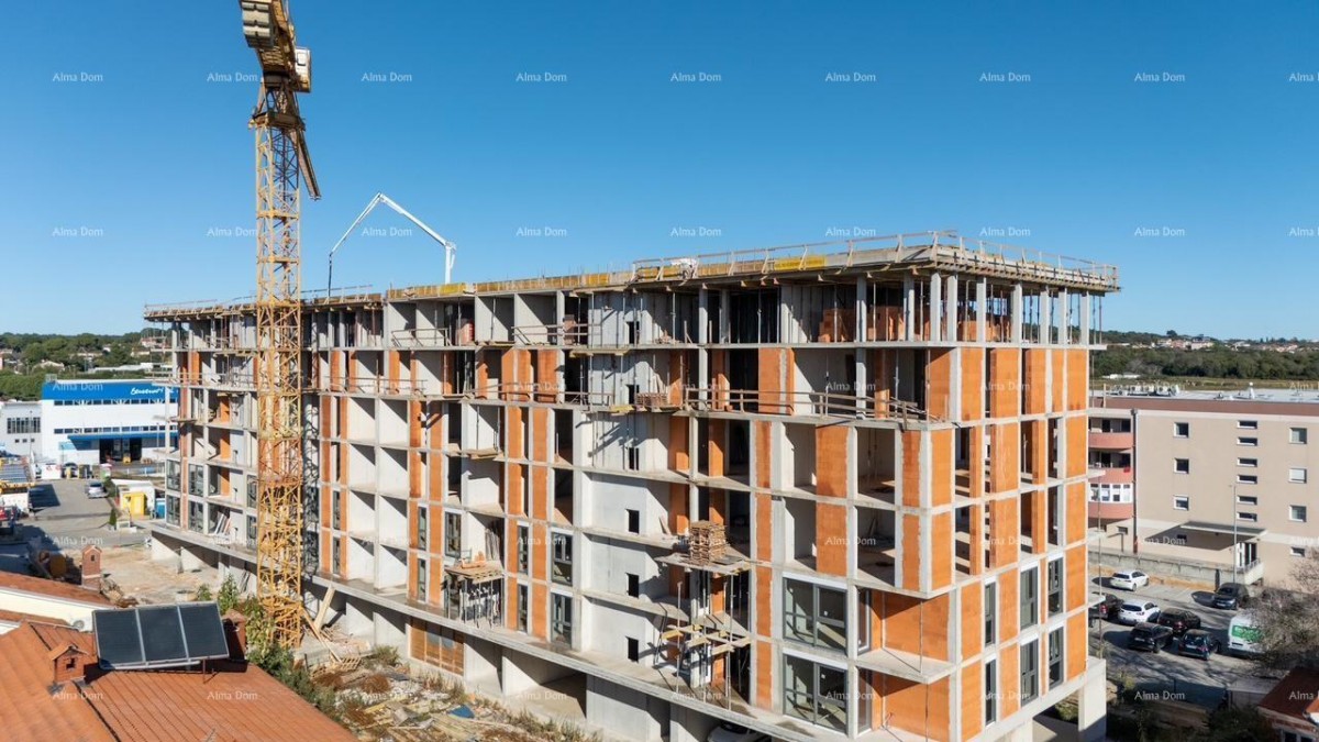 Pula! Vendita di un appartamento con posto auto in un moderno edificio residenziale con ascensore. S3 12