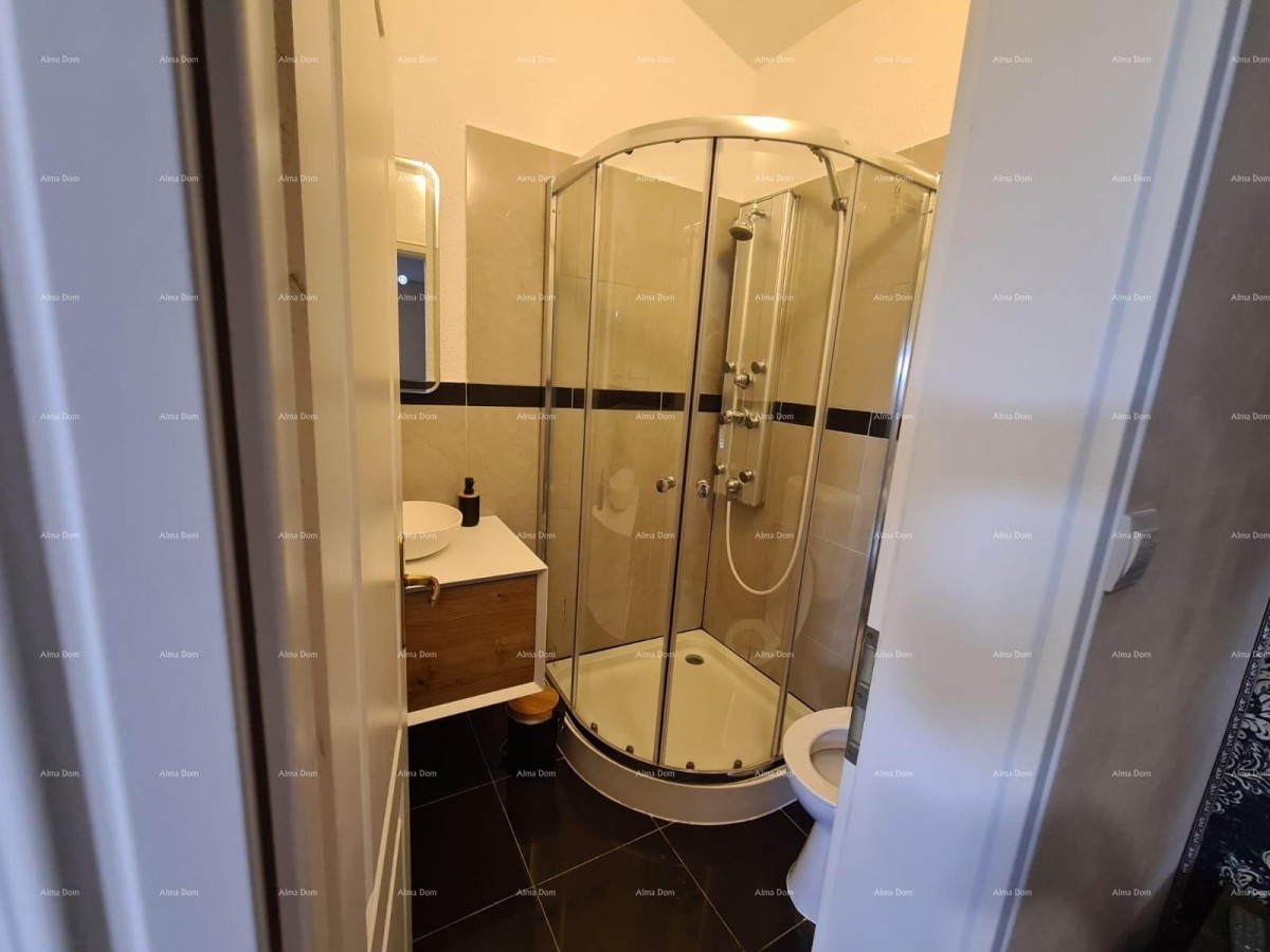 Na prodaju kuća s bazenom – Valtura 31