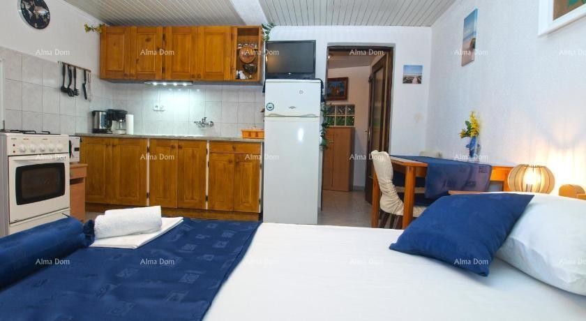 ДОМ С 3 АПАРТАМЕНТАМИ, МЕДУЛИН 19