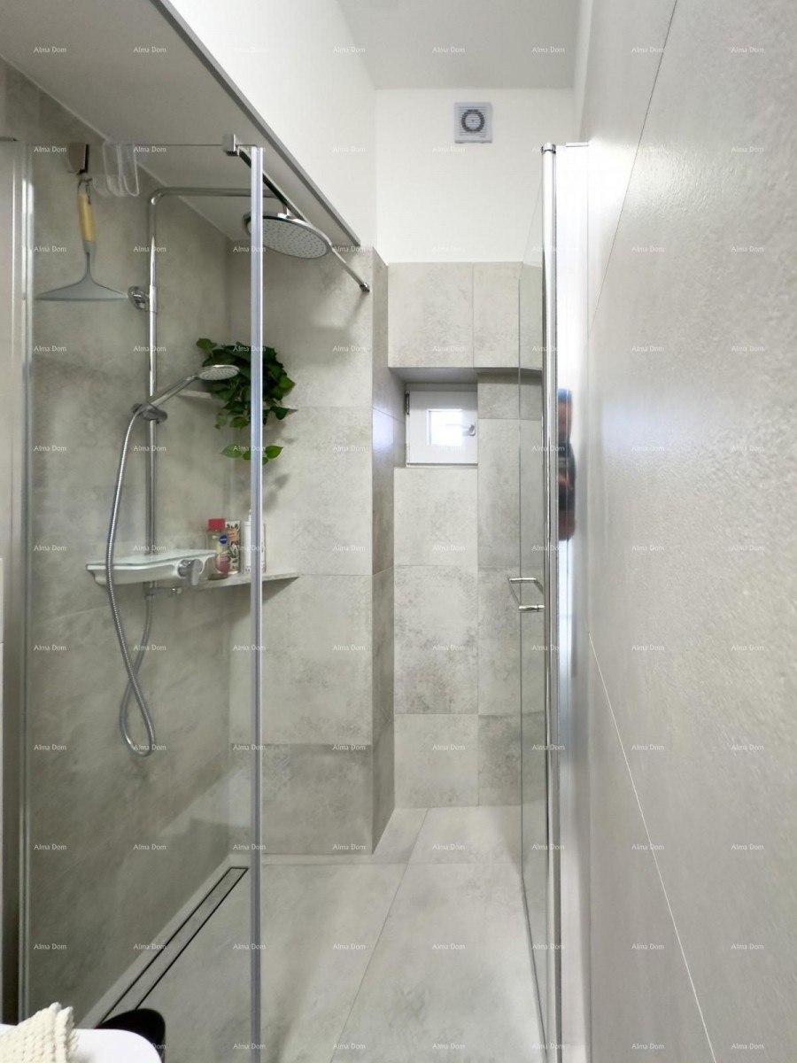 Pulj strogo središče Istarska ulica 500 metrov od Arene Sodobno popolnoma prenovljeno in opremljeno mestno stanovanje 6