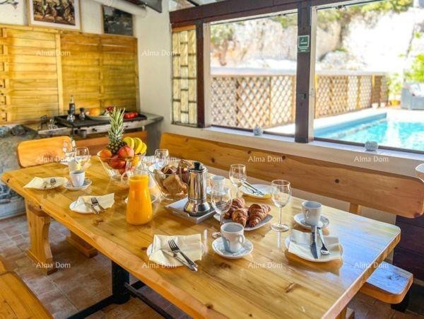 Sand Cove – House with Pool and Separate Apartment, Sea View, 300 m from the Beach 3