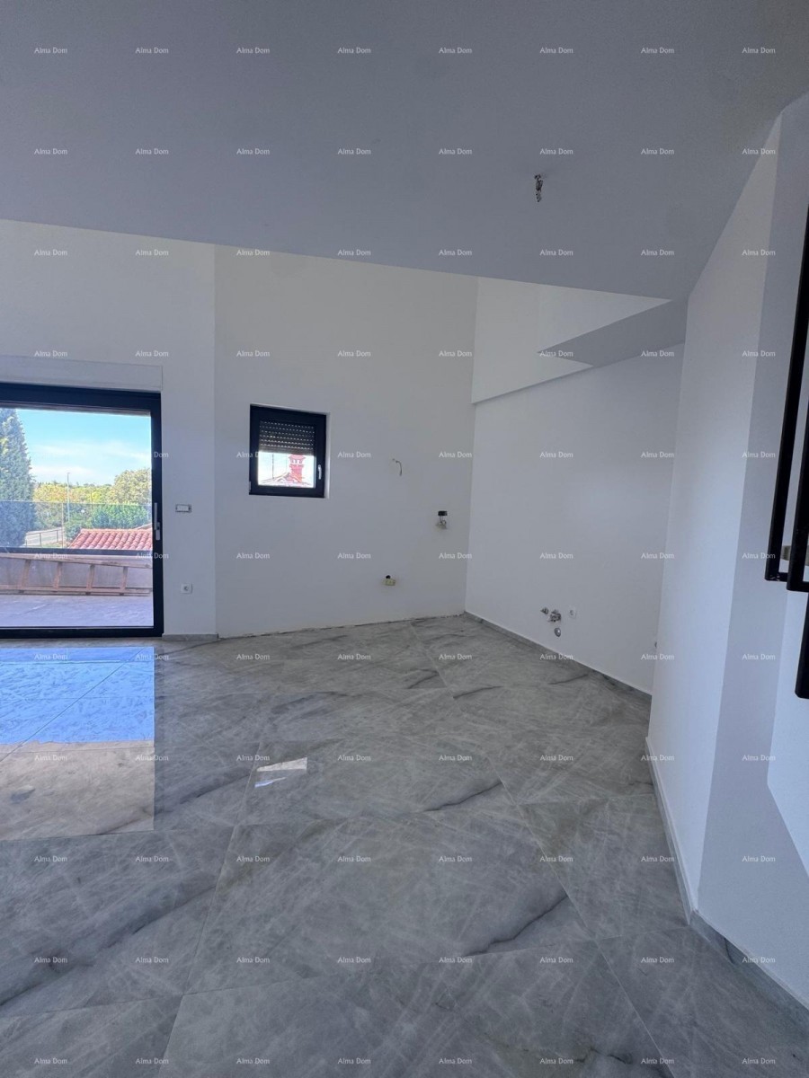 Sale of a luxury two-story apartment with a parking space, Valbandon! 25