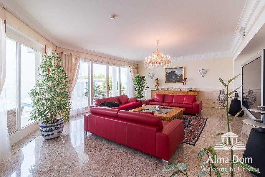 Umago,villa prima filla al mare! 27