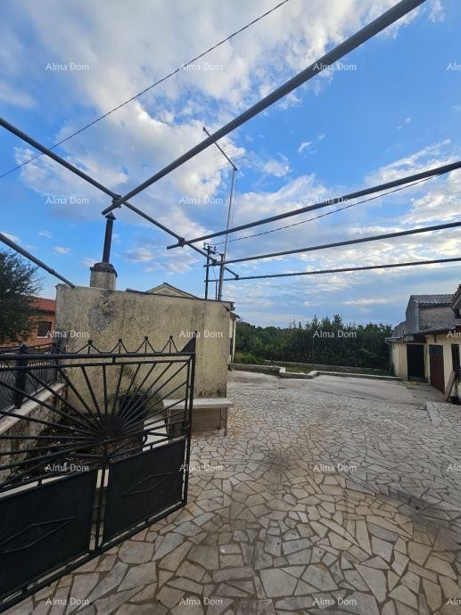 Barban – hiša z ograjenim dvoriščem 18