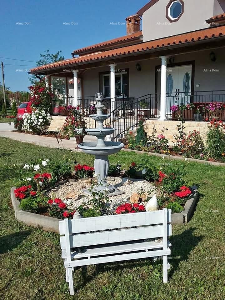 We are selling a house in a quiet location. Marčana. 1