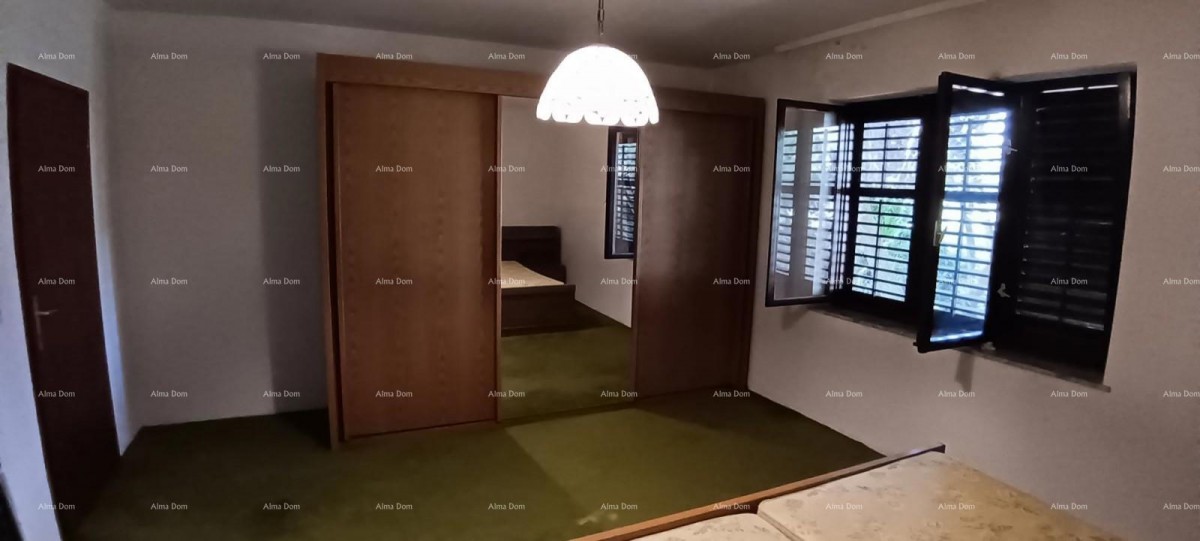 Poreč, Casa con appartamenti di 330m² con piscina 14