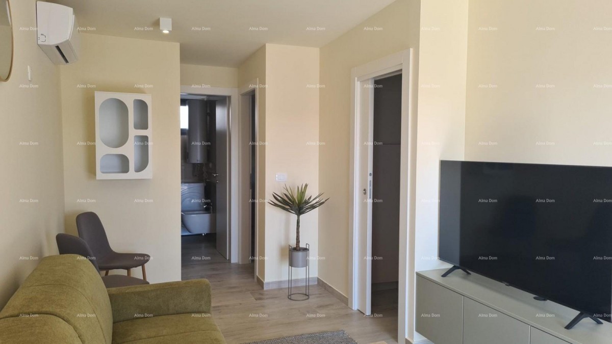 Modern apartment with parking space and storage in block F, near Umag! 17